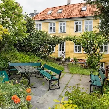 Сasa de vacaciones Ks12 - Charming 3br Townhouse Bergen