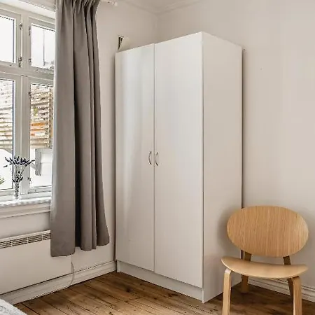 Ks12 - Charming 3br Townhouse Bergen